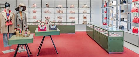 gucci outlet toronto website|premium outlet mall Gucci.